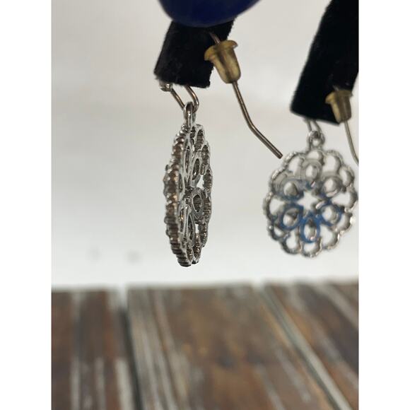 Women's Beautiful Floral Filagree Earrings Drop Dangle GUC Lightweight - Picture 4 of 6